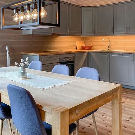 Casa de Férias Cozy In With Sauna Hornindal